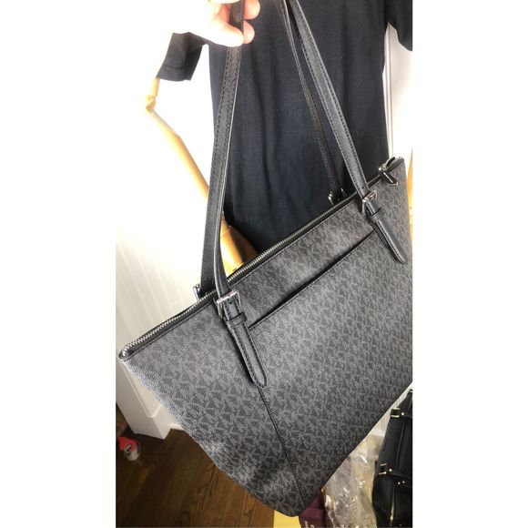 MICHAEL KORS Black Monogram Coated Canvas and Leather Shoulder Bag - Picture 6 of 17